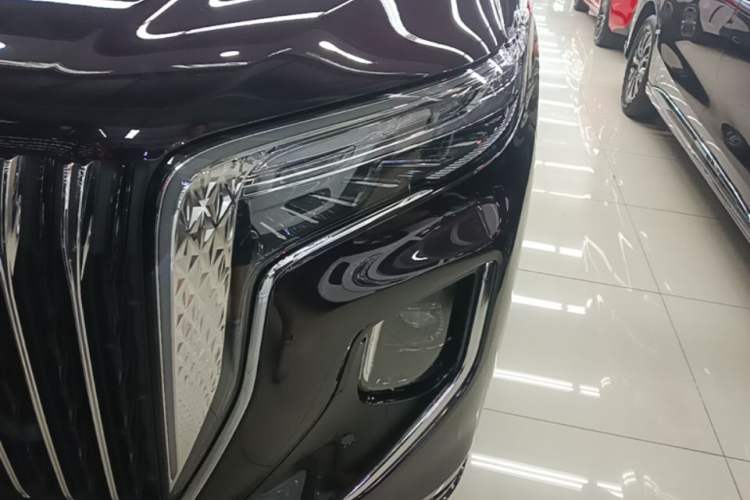 Used Hongqi HQ9 PHEV 2024 2.0T Four-Wheel Drive Luxury Edition Left Front Headlight