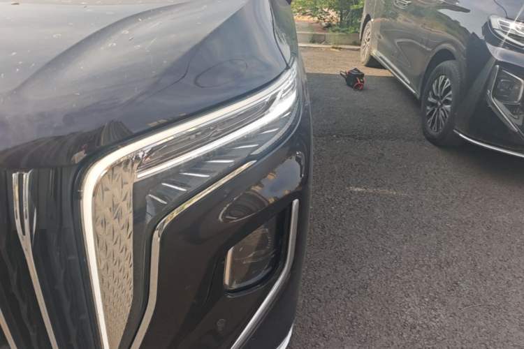 Used Hongqi HQ9 PHEV 2024 2.0T Four-Wheel Drive Business Edition Left Front Headlight