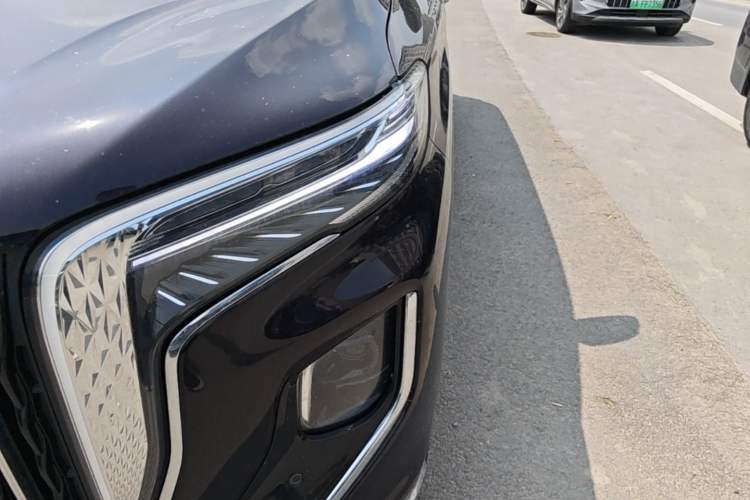 Used Hongqi HQ9 PHEV 2024 2.0T Four-Wheel Drive Business Edition Left Front Headlight