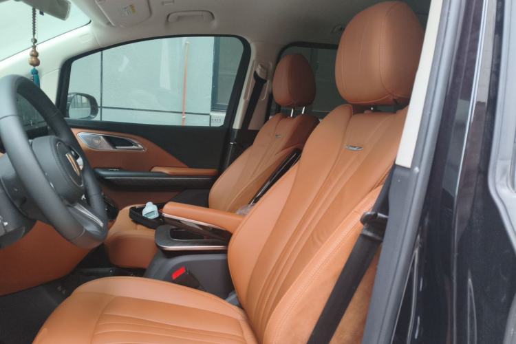 Used Hongqi HQ9 PHEV 2024 2.0T Four-Wheel Drive Business Edition Left Front Seat