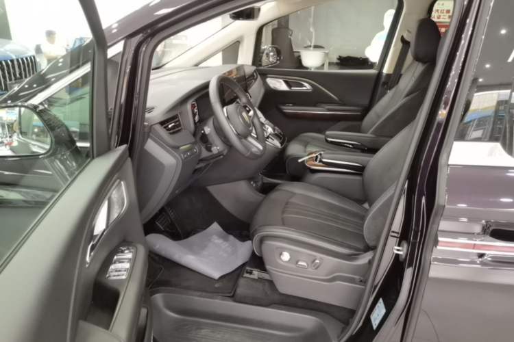 Used Hongqi HQ9 PHEV 2024 2.0T Four-Wheel Drive Luxury Edition Left Front Seat