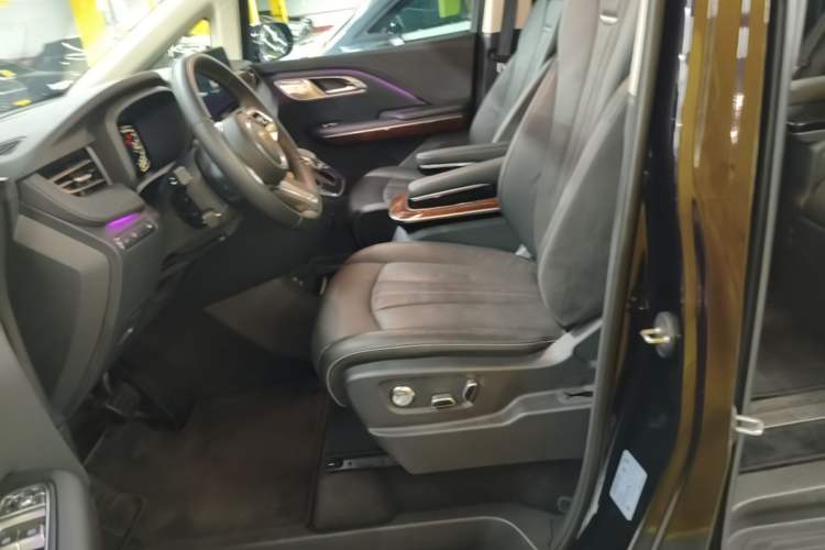 Used Hongqi HQ9 PHEV 2024 2.0T Four-Wheel Drive Luxury Edition Left Front Seat