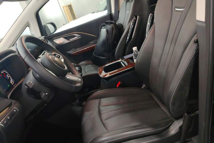 Used Hongqi HQ9 PHEV 2024 2.0T Four-Wheel Drive Luxury Edition Left Front Seat
