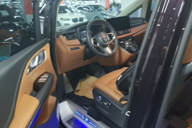 Used Hongqi HQ9 PHEV 2024 2.0T Four-Wheel Drive Business Edition Left Front Seat