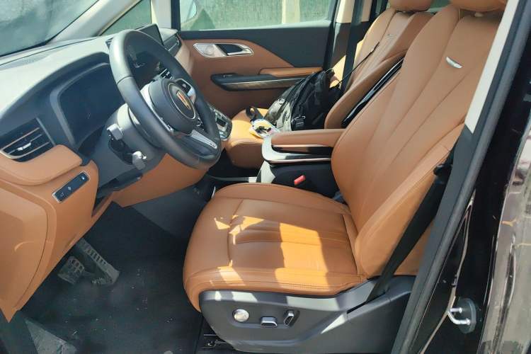 Used Hongqi HQ9 PHEV 2024 2.0T Four-Wheel Drive Business Edition Left Front Seat