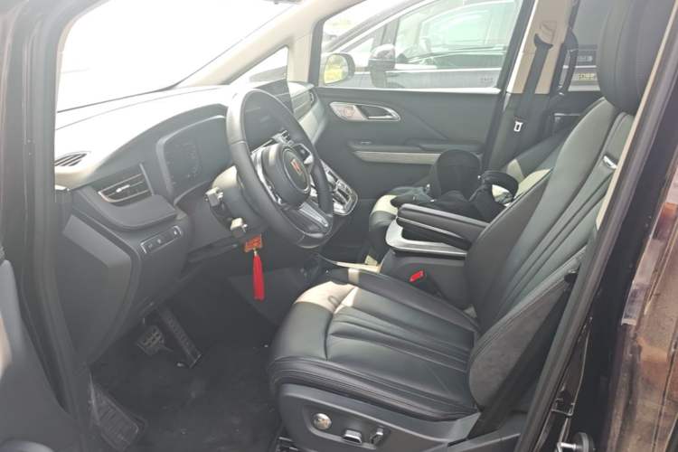 Used Hongqi HQ9 PHEV 2024 2.0T Four-Wheel Drive Business Edition Left Front Seat