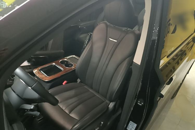 Used Hongqi HQ9 PHEV 2024 2.0T Four-Wheel Drive Luxury Edition Left Front Seat