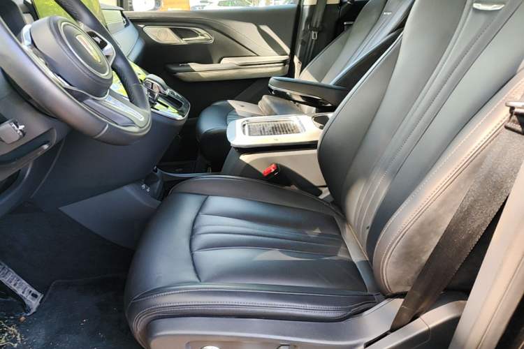 Used Hongqi HQ9 PHEV 2024 2.0T Four-Wheel Drive Business Edition Left Front Seat