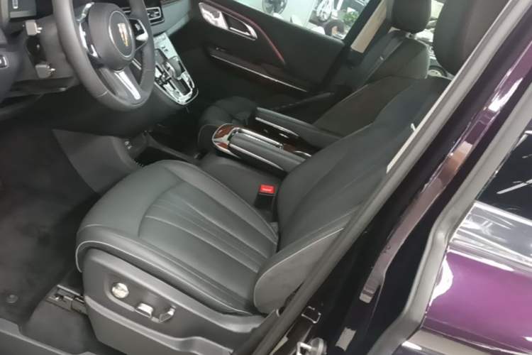 Used Hongqi HQ9 PHEV 2024 2.0T Four-Wheel Drive Luxury Edition Left Front Seat