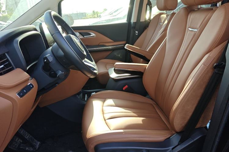 Used Hongqi HQ9 PHEV 2024 2.0T Four-Wheel Drive Business Edition Left Front Seat