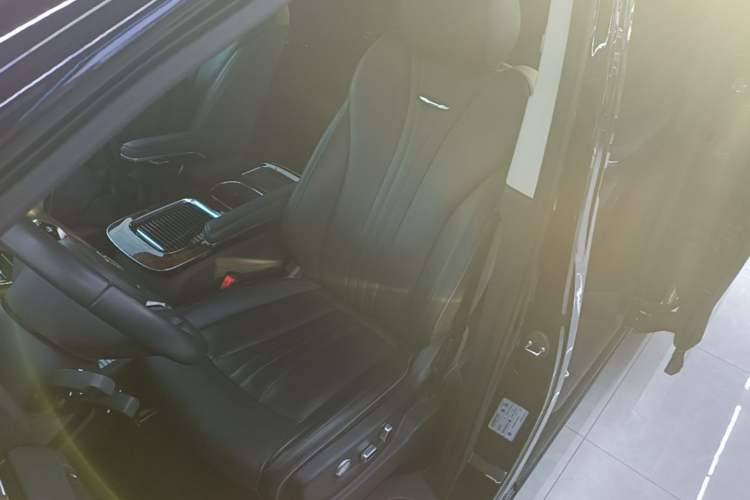 Used Hongqi HQ9 PHEV 2024 2.0T Four-Wheel Drive Luxury Edition Left Front Seat