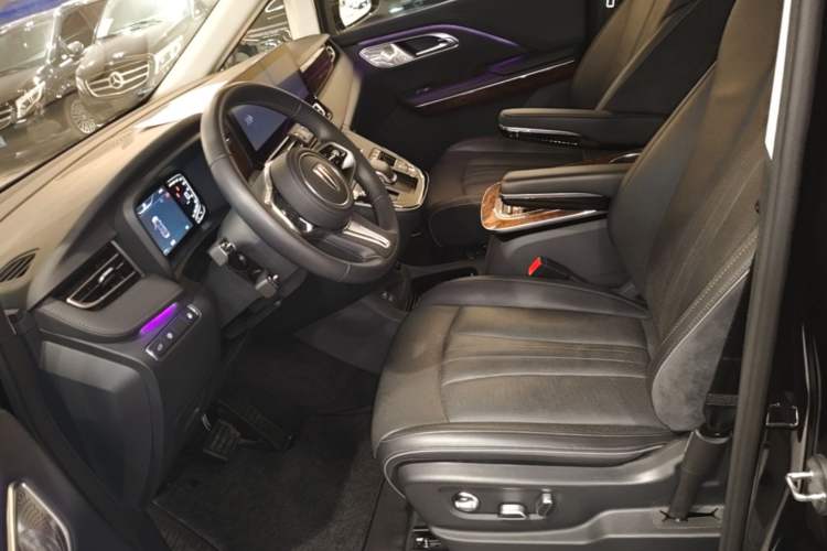 Used Hongqi HQ9 PHEV 2024 2.0T Four-Wheel Drive Luxury Edition Left Front Seat