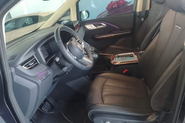 Used Hongqi HQ9 PHEV 2024 2.0T Four-Wheel Drive Luxury Edition Left Front Seat