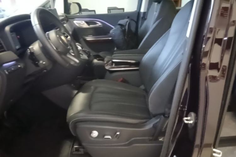 Used Hongqi HQ9 PHEV 2024 2.0T Four-Wheel Drive Luxury Edition Left Front Seat