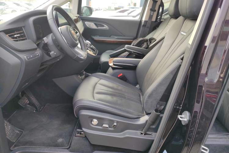 Used Hongqi HQ9 PHEV 2024 2.0T Four-Wheel Drive Luxury Edition Left Front Seat