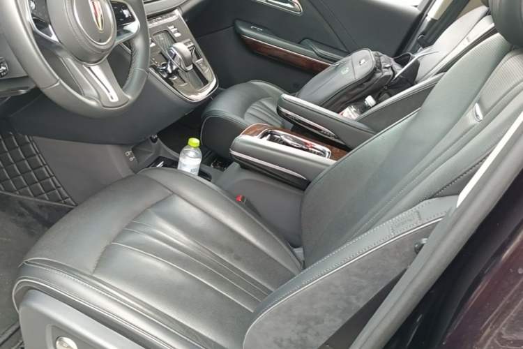 Used Hongqi HQ9 PHEV 2024 2.0T Four-Wheel Drive Luxury Edition Left Front Seat