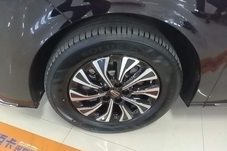 Used Hongqi HQ9 PHEV 2024 2.0T Four-Wheel Drive Luxury Edition Left Front Wheel Hub