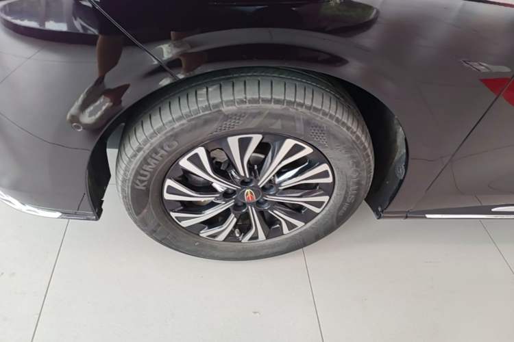 Used Hongqi HQ9 PHEV 2024 2.0T Four-Wheel Drive Luxury Edition Left Front Wheel Hub