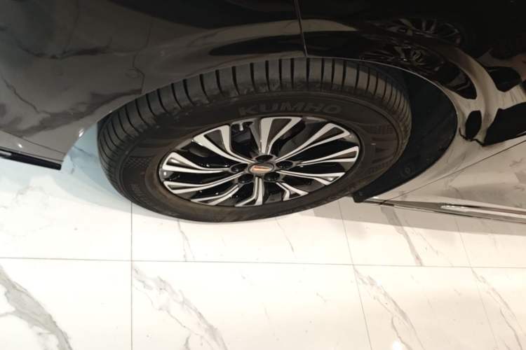 Used Hongqi HQ9 PHEV 2024 2.0T Four-Wheel Drive Luxury Edition Left Front Wheel Hub