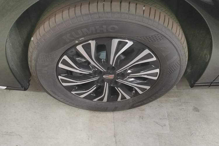 Used Hongqi HQ9 PHEV 2024 2.0T Four-Wheel Drive Business Edition Left Front Wheel Hub
