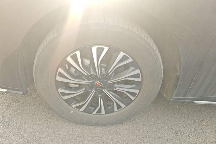 Used Hongqi HQ9 PHEV 2024 2.0T Four-Wheel Drive Business Edition Left Front Wheel Hub