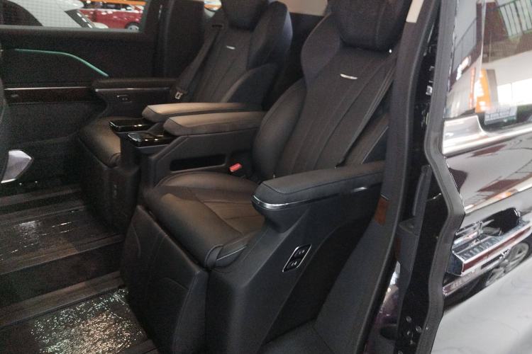 Used Hongqi HQ9 PHEV 2024 2.0T Four-Wheel Drive Luxury Edition Left Rear Seat