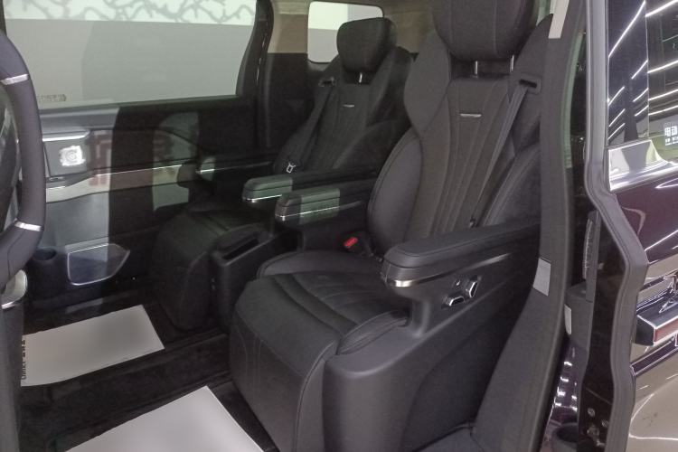 Used Hongqi HQ9 PHEV 2024 2.0T Four-Wheel Drive Business Edition Left Rear Seat