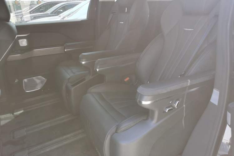 Used Hongqi HQ9 PHEV 2024 2.0T Four-Wheel Drive Business Edition Left Rear Seat