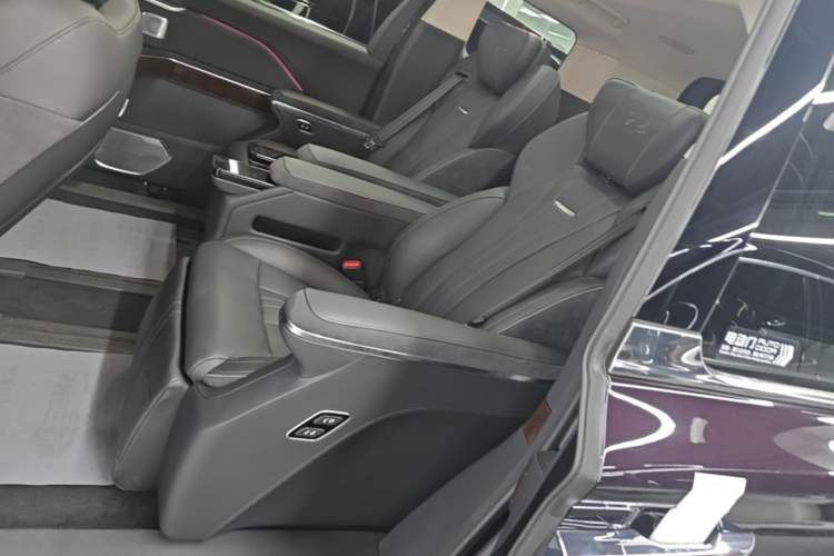 Used Hongqi HQ9 PHEV 2024 2.0T Four-Wheel Drive Luxury Edition Left Rear Seat