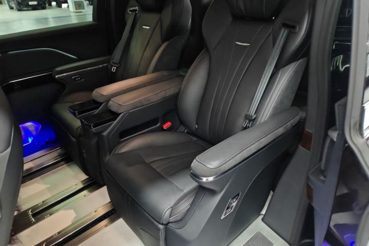 Used Hongqi HQ9 PHEV 2024 2.0T Four-Wheel Drive Luxury Edition Left Rear Seat