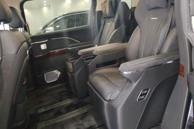 Used Hongqi HQ9 PHEV 2024 2.0T Four-Wheel Drive Luxury Edition Left Rear Seat