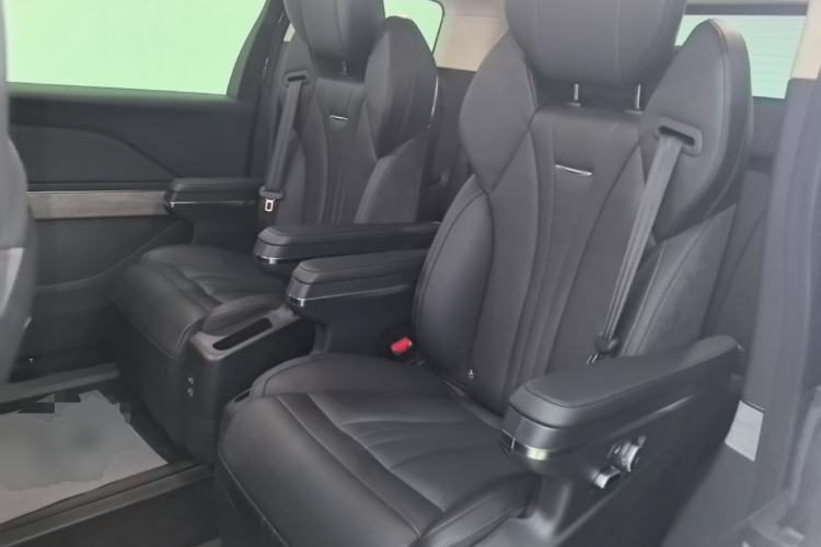 Used Hongqi HQ9 PHEV 2024 2.0T Four-Wheel Drive Business Edition Left Rear Seat