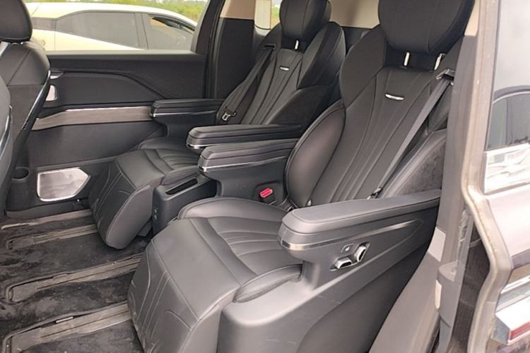Used Hongqi HQ9 PHEV 2024 2.0T Four-Wheel Drive Business Edition Left Rear Seat
