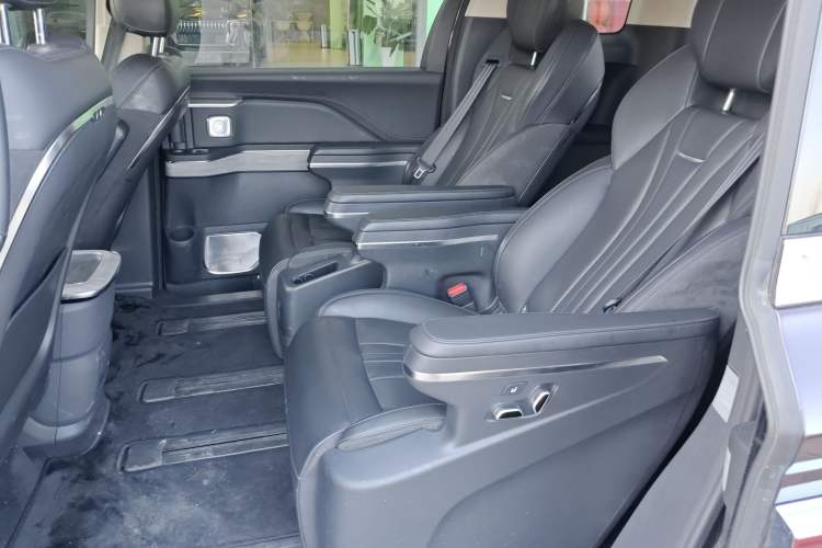 Used Hongqi HQ9 PHEV 2024 2.0T Four-Wheel Drive Business Edition Left Rear Seat