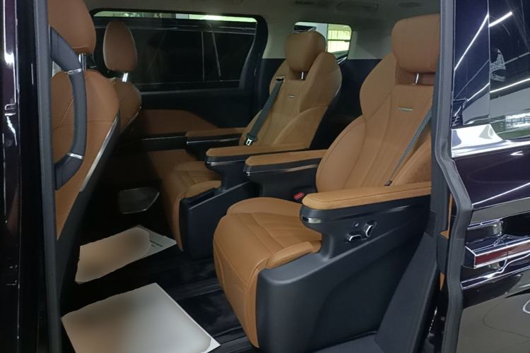 Used Hongqi HQ9 PHEV 2024 2.0T Four-Wheel Drive Business Edition Left Rear Seat