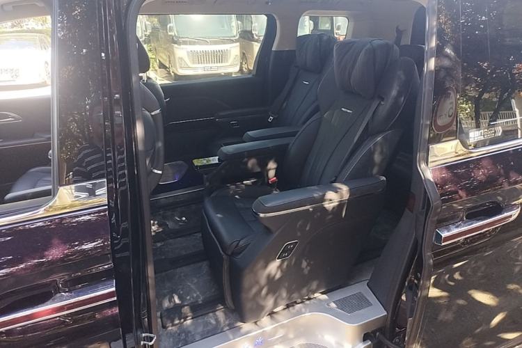 Used Hongqi HQ9 PHEV 2024 2.0T Four-Wheel Drive Luxury Edition Left Rear Seat