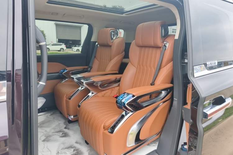 Used Hongqi HQ9 PHEV 2024 2.0T Four-Wheel Drive Business Edition Left Rear Seat