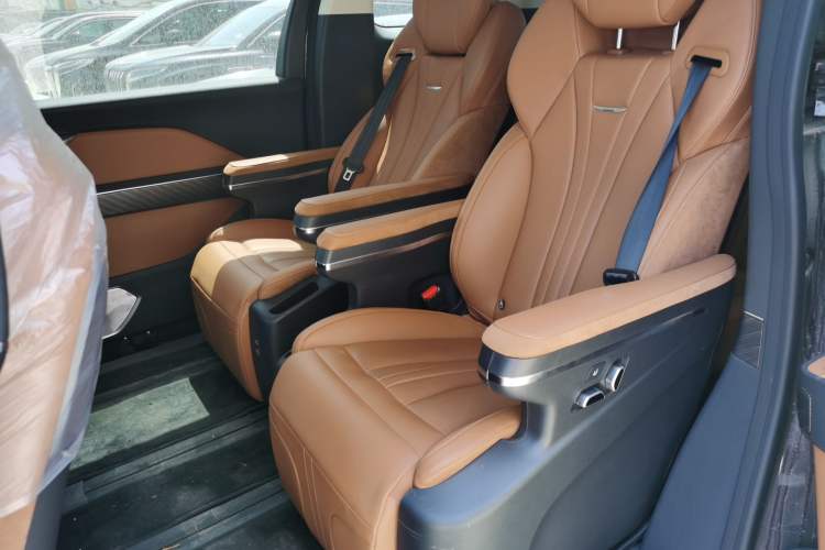 Used Hongqi HQ9 PHEV 2024 2.0T Four-Wheel Drive Business Edition Left Rear Seat