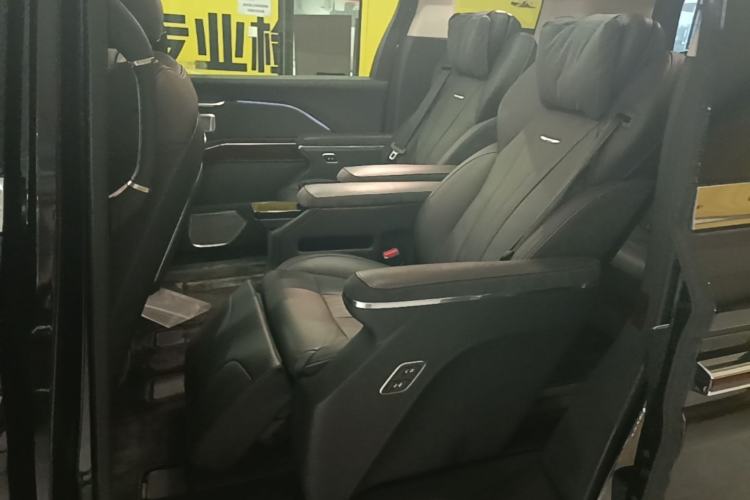 Used Hongqi HQ9 PHEV 2024 2.0T Four-Wheel Drive Luxury Edition Left Rear Seat