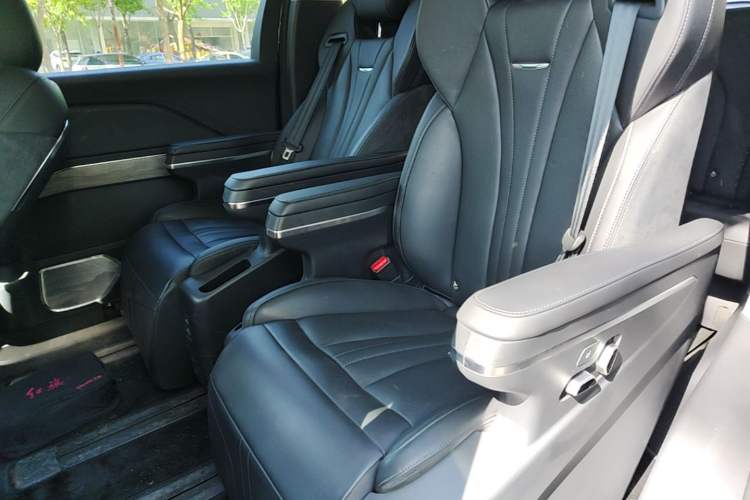 Used Hongqi HQ9 PHEV 2024 2.0T Four-Wheel Drive Business Edition Left Rear Seat