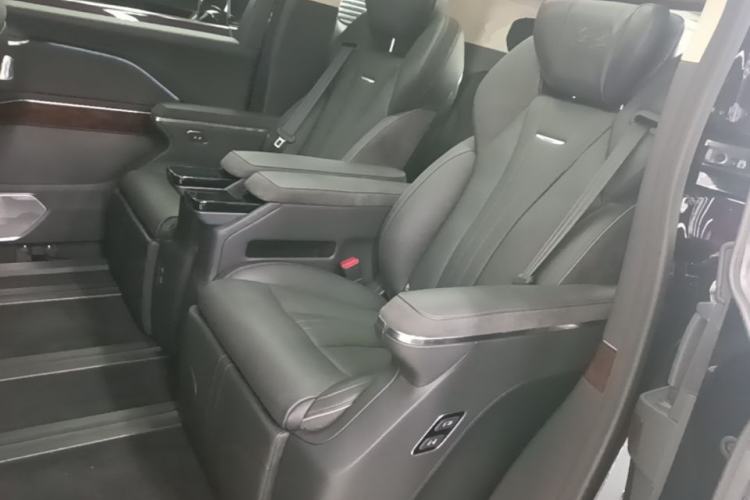Used Hongqi HQ9 PHEV 2024 2.0T Four-Wheel Drive Luxury Edition Left Rear Seat