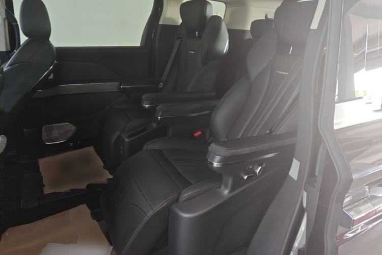 Used Hongqi HQ9 PHEV 2024 2.0T Four-Wheel Drive Business Edition Left Rear Seat