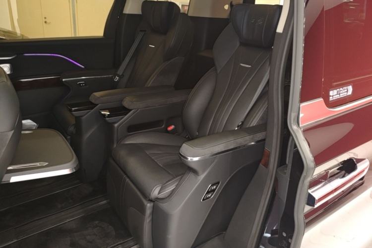 Used Hongqi HQ9 PHEV 2024 2.0T Four-Wheel Drive Luxury Edition Left Rear Seat