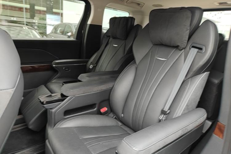 Used Hongqi HQ9 PHEV 2024 2.0T Four-Wheel Drive Luxury Edition Left Rear Seat