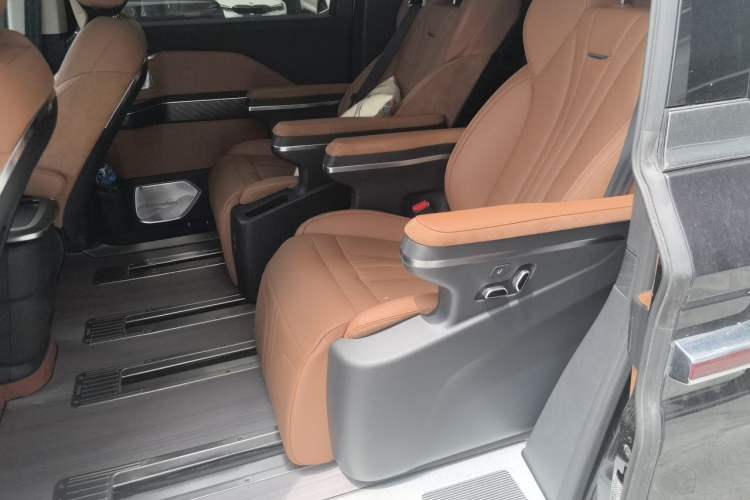 Used Hongqi HQ9 PHEV 2024 2.0T Four-Wheel Drive Business Edition Left Rear Seat