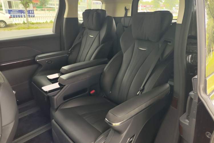 Used Hongqi HQ9 PHEV 2024 2.0T Four-Wheel Drive Luxury Edition Left Rear Seat