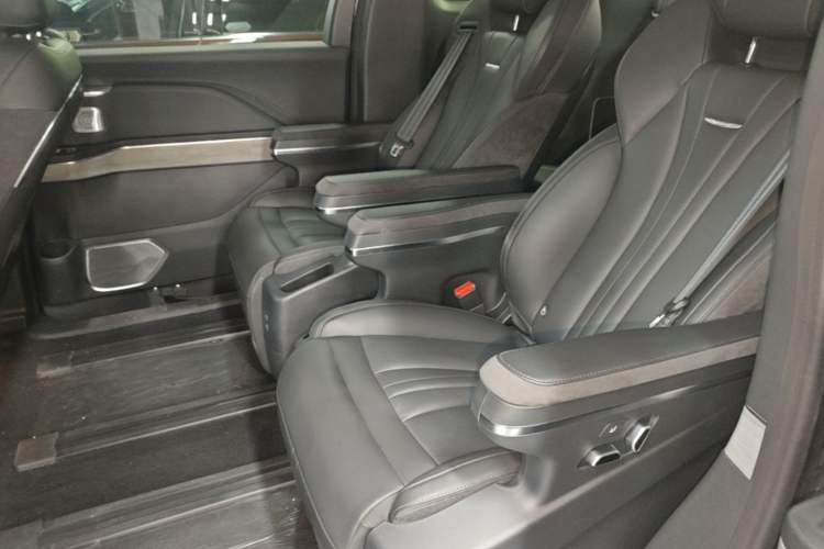 Used Hongqi HQ9 PHEV 2024 2.0T Four-Wheel Drive Business Edition Left Rear Seat