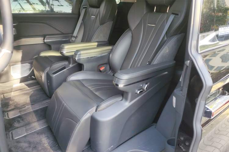 Used Hongqi HQ9 PHEV 2024 2.0T Four-Wheel Drive Business Edition Left Rear Seat