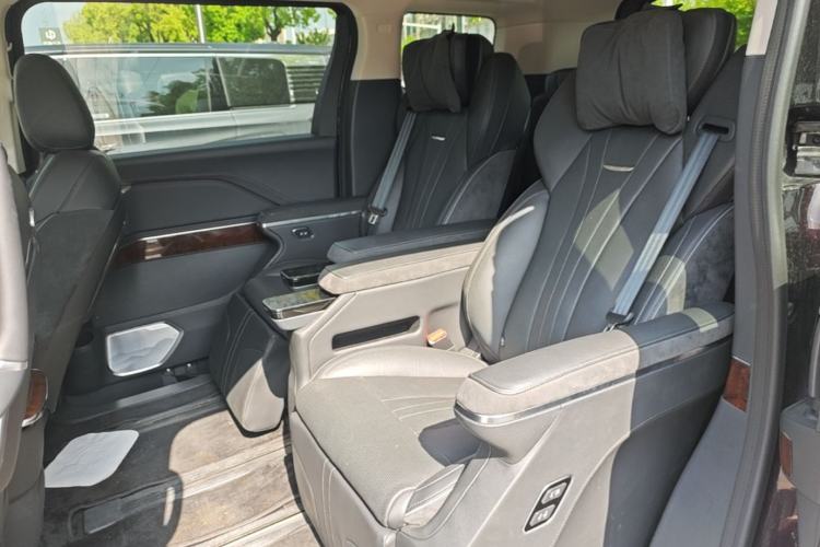 Used Hongqi HQ9 PHEV 2024 2.0T Four-Wheel Drive Luxury Edition Left Rear Seat