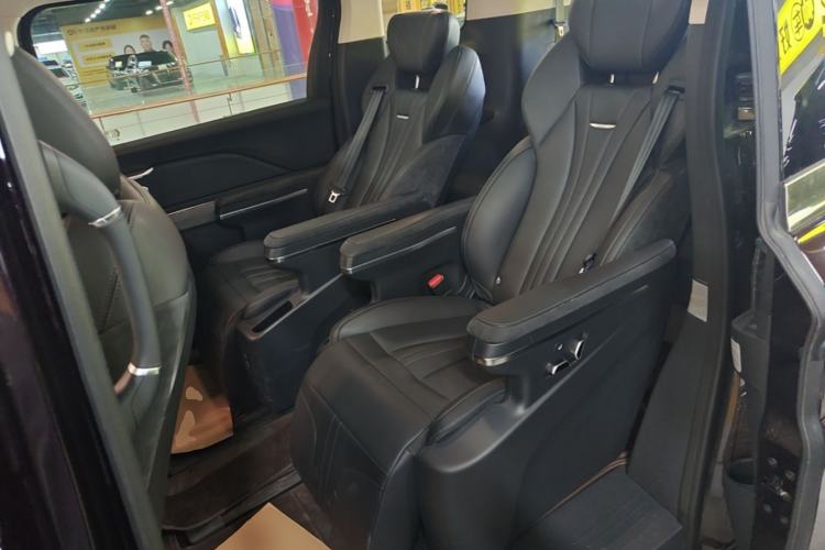 Used Hongqi HQ9 PHEV 2024 2.0T Four-Wheel Drive Business Edition Left Rear Seat